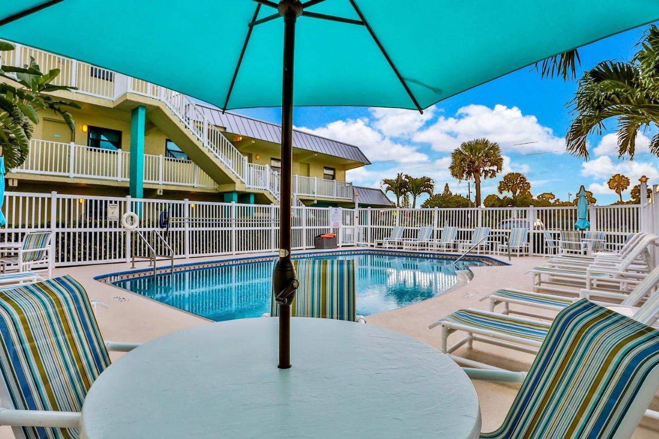Tucked Away In The Sand Indialantic Exterior foto