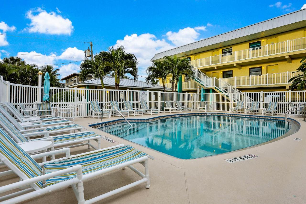 Tucked Away In The Sand Indialantic Exterior foto